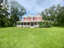 900 Acres